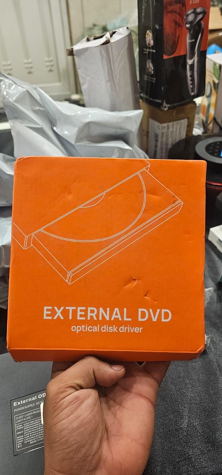 قارئ وناسخ أقراص خارجي CD/DVD ويا موزّع USB.