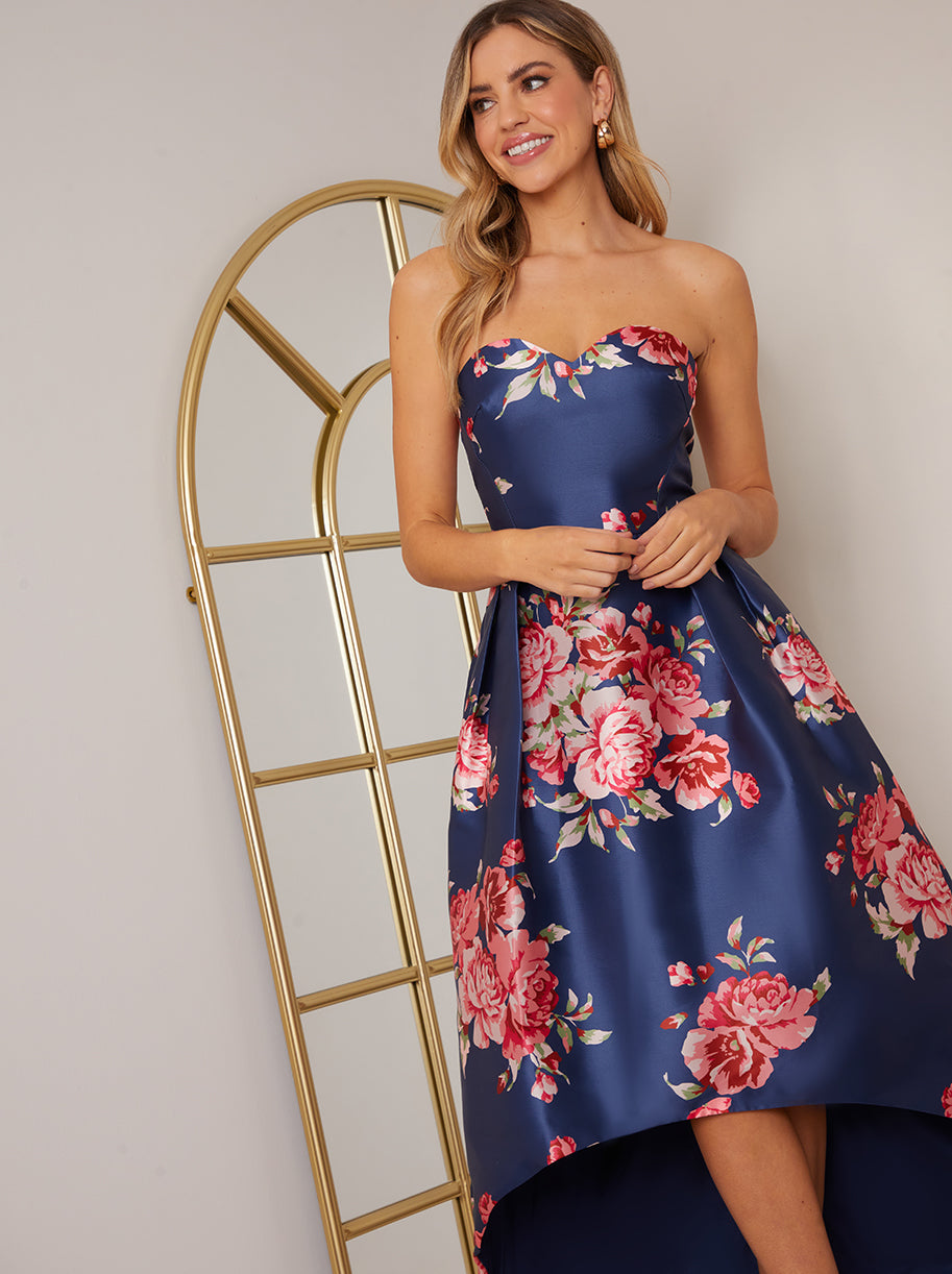 Chi Chi London – Strapless Floral Dip Hem Dress فستان سهرة بدون أكتاف بطبعة وردية قياس ٤٠ – كحلي