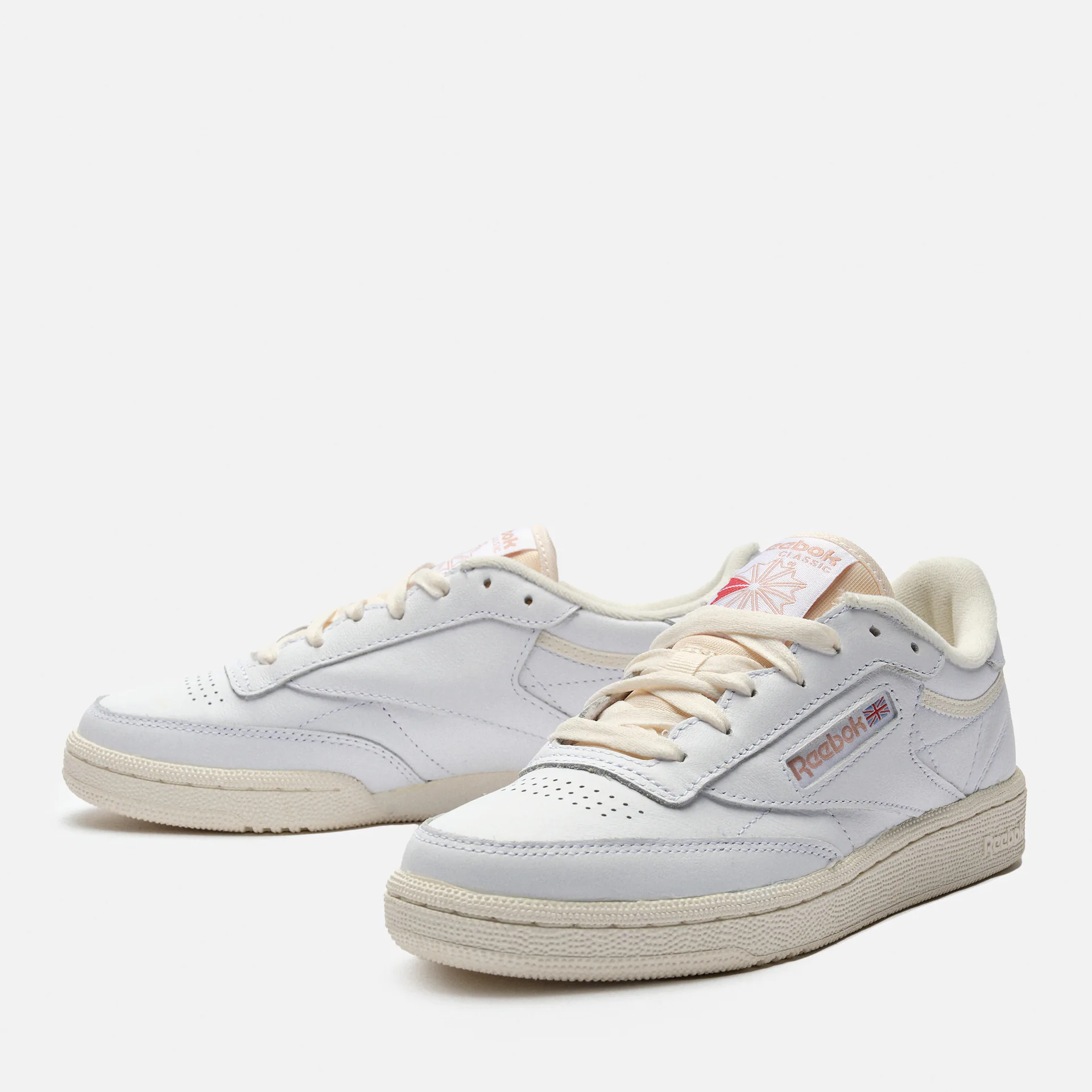 Reebok – مقاس 35 – نسائي (طول القدم 22 سم – صنع في فيتنام)