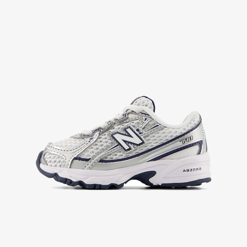 New Balance – مقاس 27.5 – أولاد (طول القدم 16 سم)