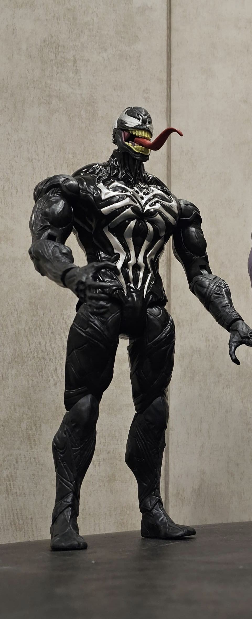مجسّم ڤينوم Venom بمفاصل متحركة