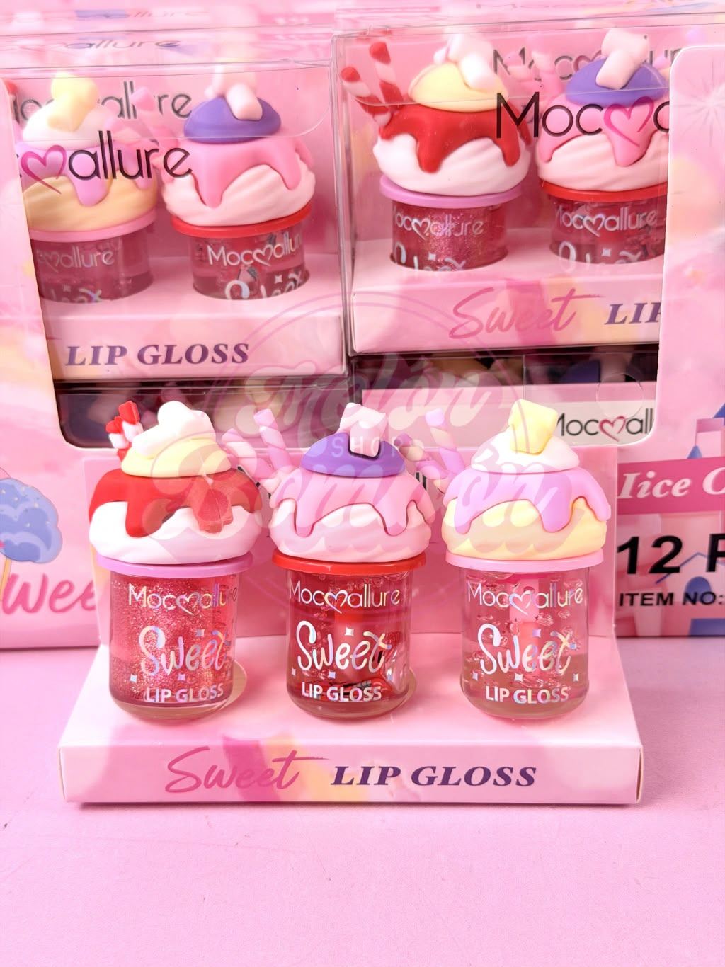 لملمع شفاه على شكل آيس كريم (Ice Cream Lipgloss)