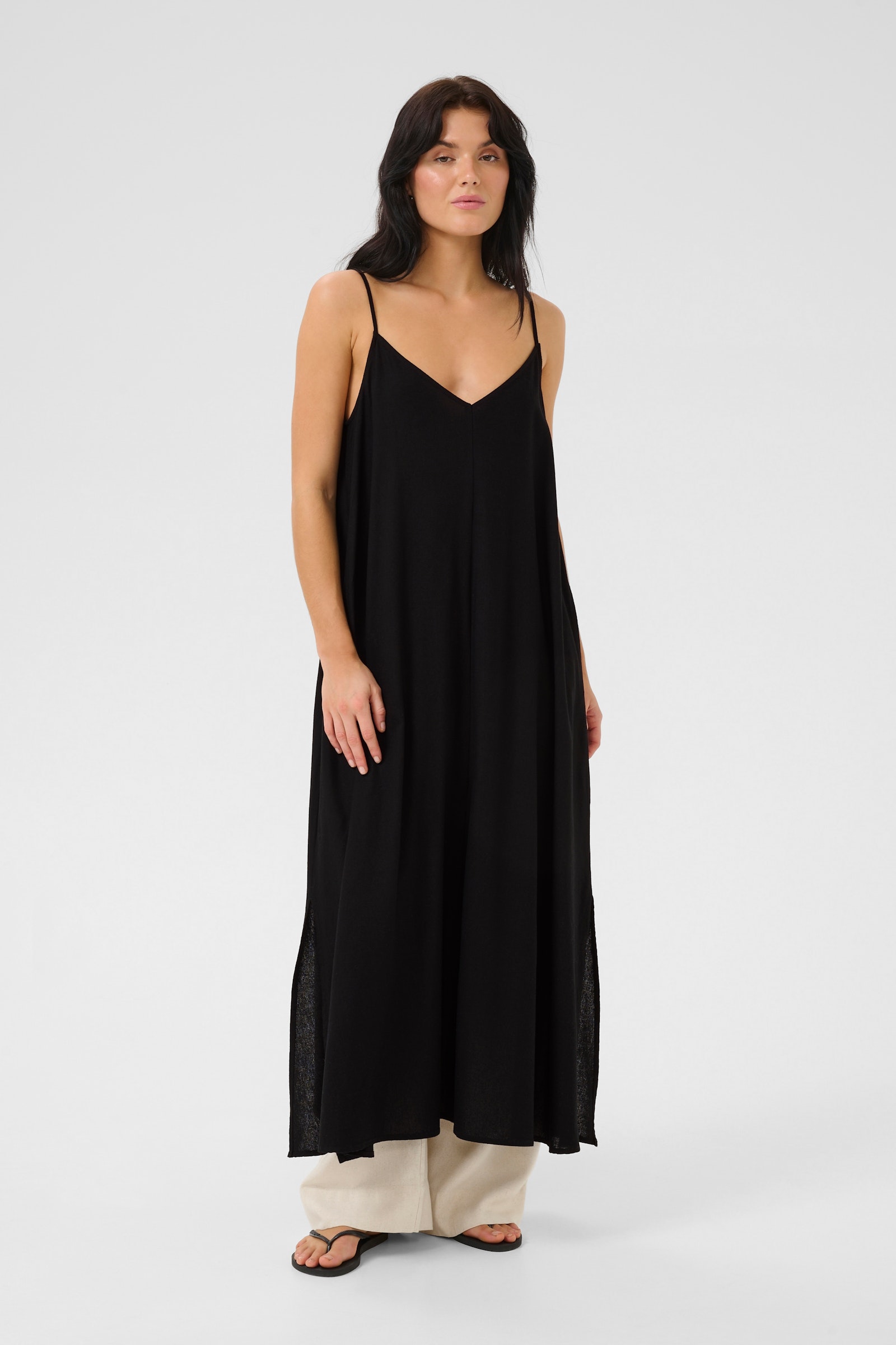 فستان DiasMW من My Essential Wardrobe – قياس 38 – لون أسود