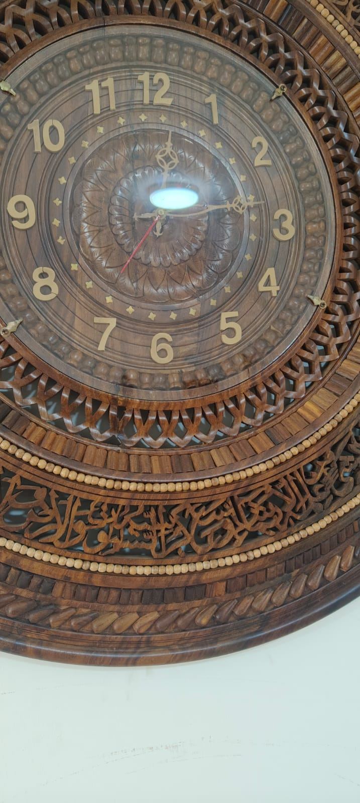 ساعة حائط