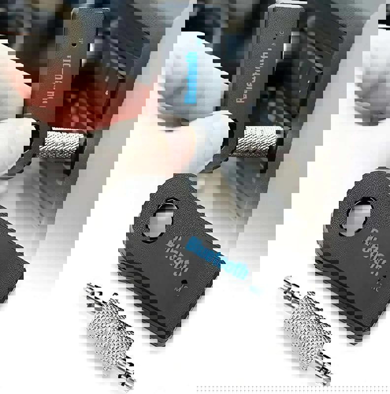 اواكس بلوتوث سياره 