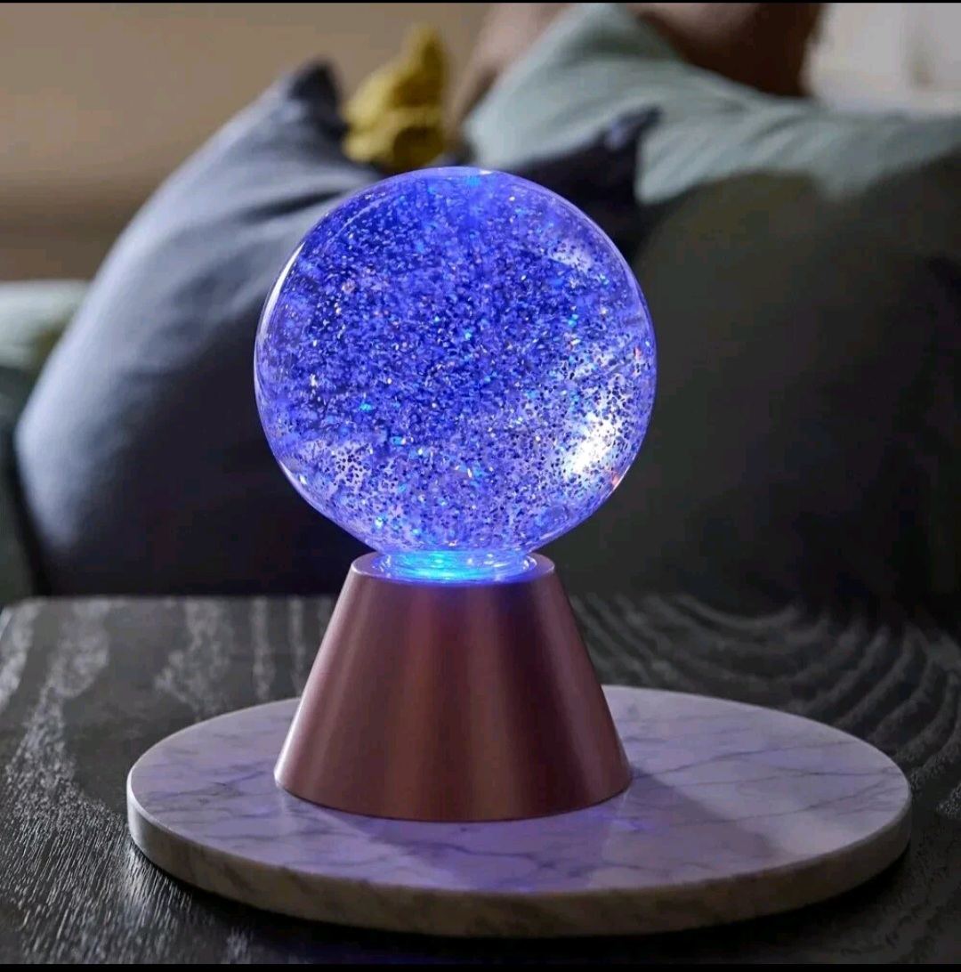 ​🌟 مصباح الكرة المضيئة المتغيرة الألوان (Cosmic Glow Glitter Ball Lamp)